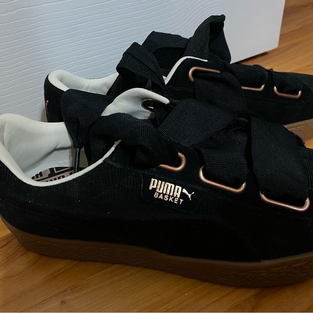 Puma sneakers, size 8.5 black *never worn*